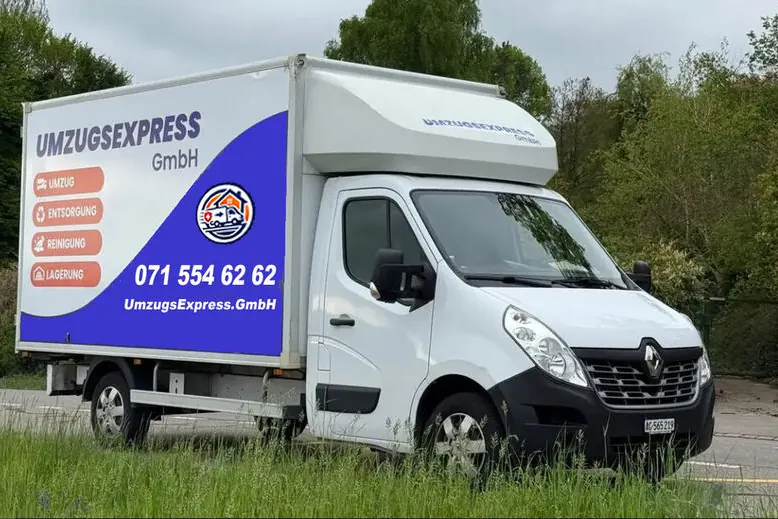 Umzugsexpress van on the way to an office relocation